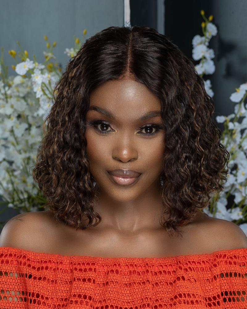 HD Peruvian 2x6 Lace Wig Swifty Bob Col 230 10 Inch